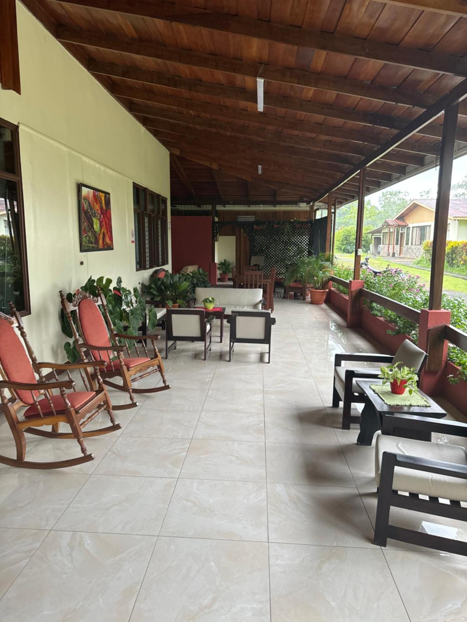 Готель Befox Adventure La Fortuna Екстер'єр фото