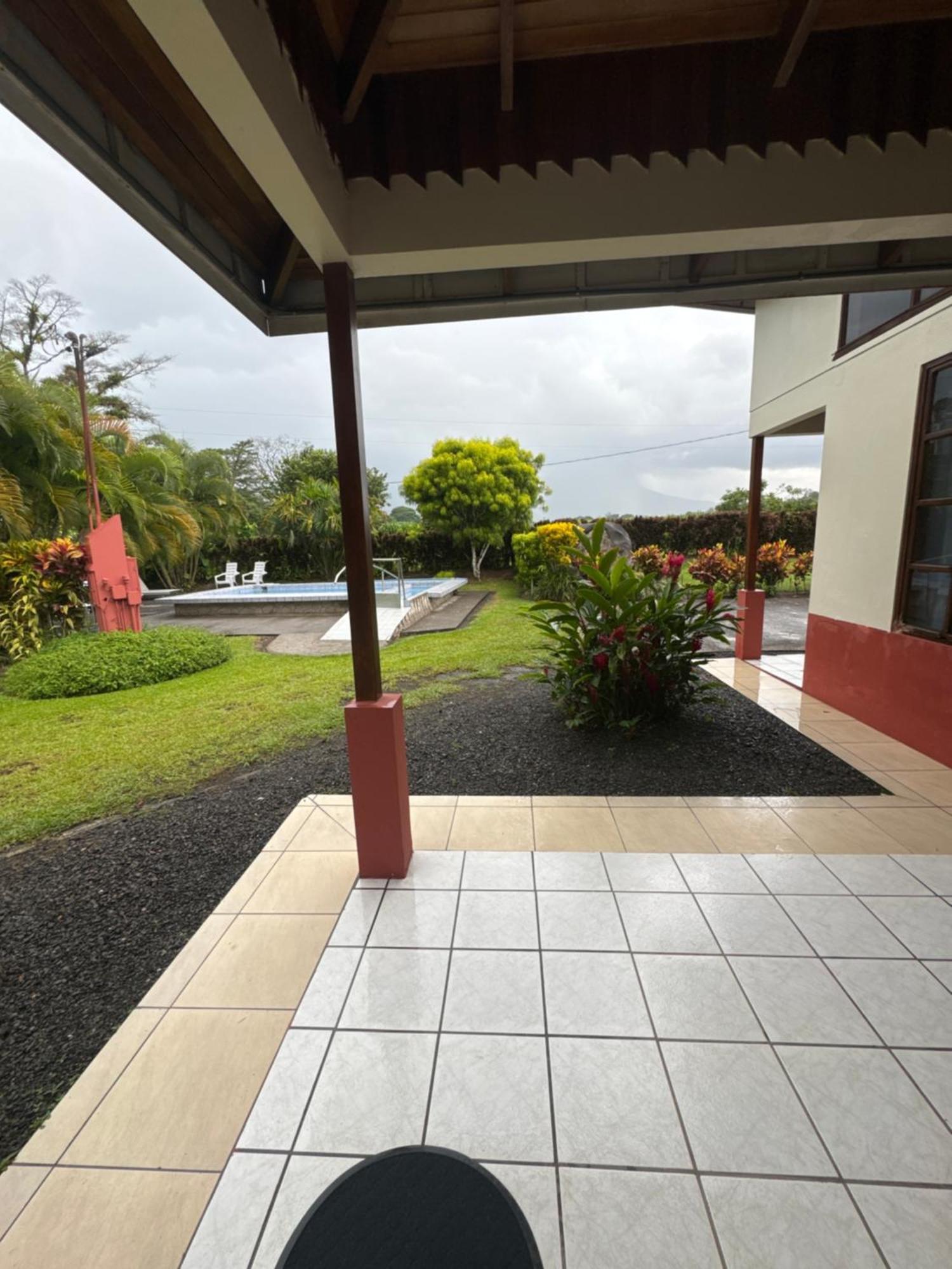 Готель Befox Adventure La Fortuna Екстер'єр фото