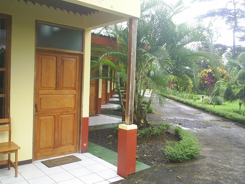 Готель Befox Adventure La Fortuna Екстер'єр фото
