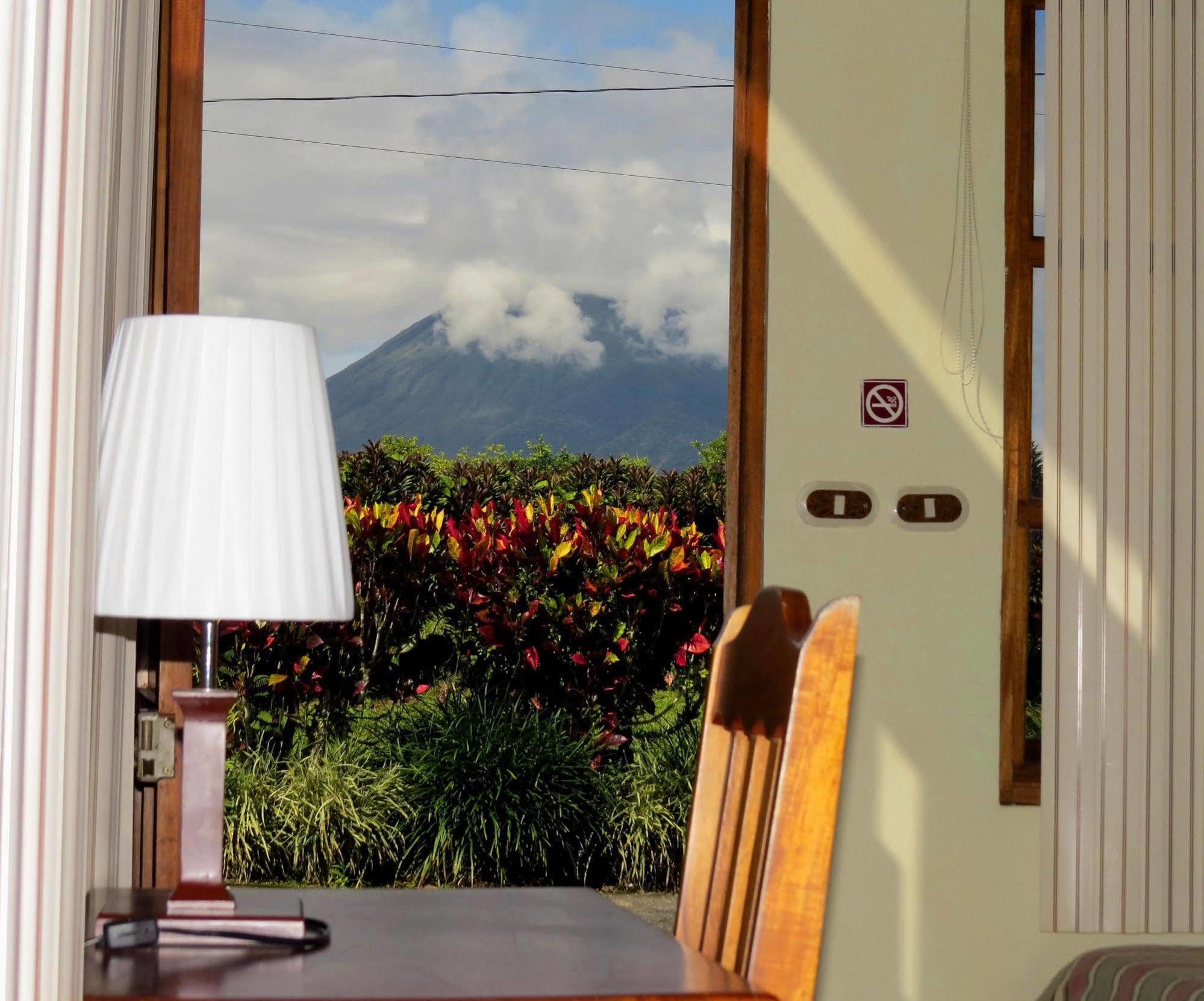Готель Befox Adventure La Fortuna Екстер'єр фото